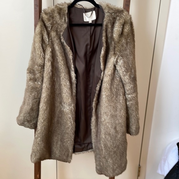 faux fur Jackets & Blazers - Faux Fur coat